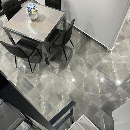 Casa Aurora Apartment Наполи Екстериор снимка