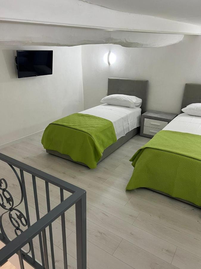Casa Aurora Apartment Наполи Екстериор снимка