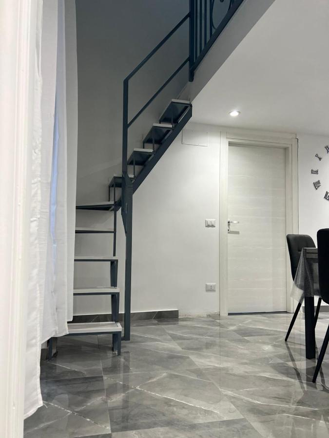 Casa Aurora Apartment Наполи Екстериор снимка
