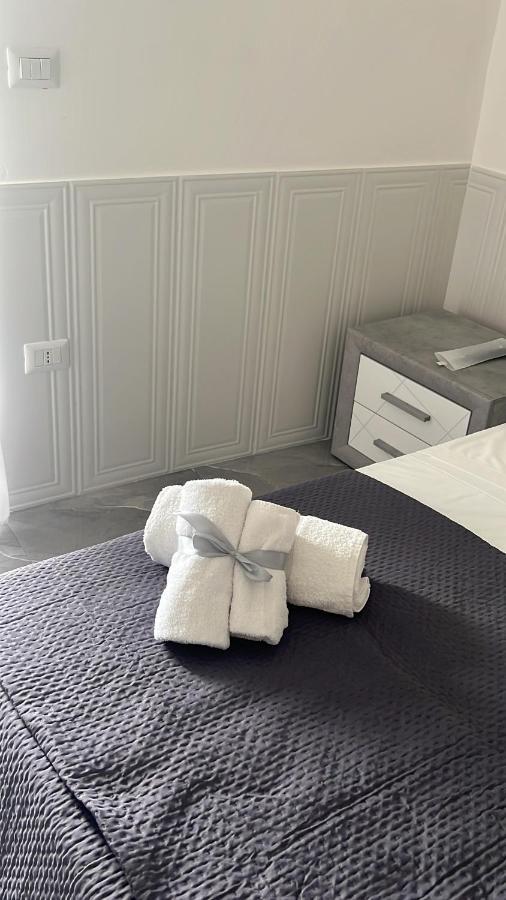 Casa Aurora Apartment Наполи Екстериор снимка